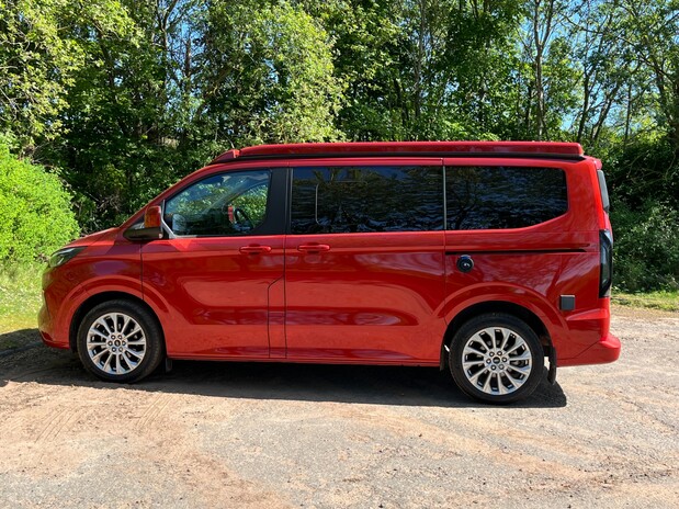 Ford Transit Custom Nugget Titanium Kombi H1 2.0 150ps **NEW** 7