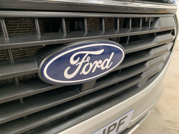 Ford Transit Custom Transit Custom 300 L2 Diesel 2.0 Eco Blue 136ps H1 Van Limited 8