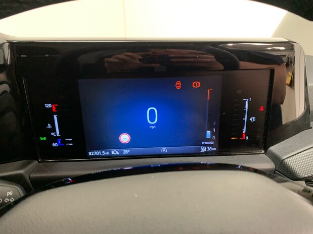 Ford Transit Custom Transit Custom 300 L2 Diesel 2.0 Eco Blue 136ps H1 Van Limited 16