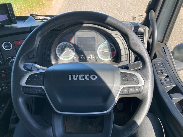 Iveco X-Way AD360X42Z 8x4 Tipper c/w Sheeting System 5