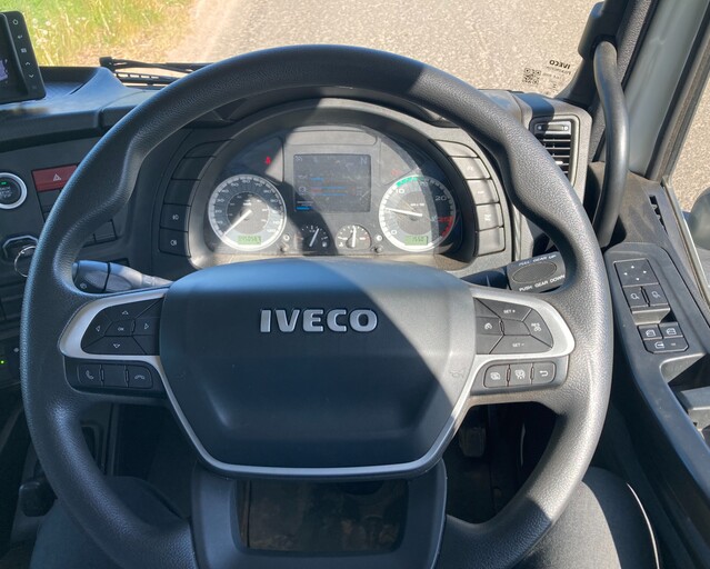 Iveco X-Way AD360X42Z 8x4 Tipper c/w Sheeting System