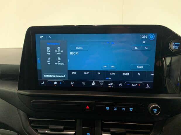 Ford Transit Custom Transit Custom 300 L2 Diesel 2.0 Eco Blue 136ps H1 Van Limited 11