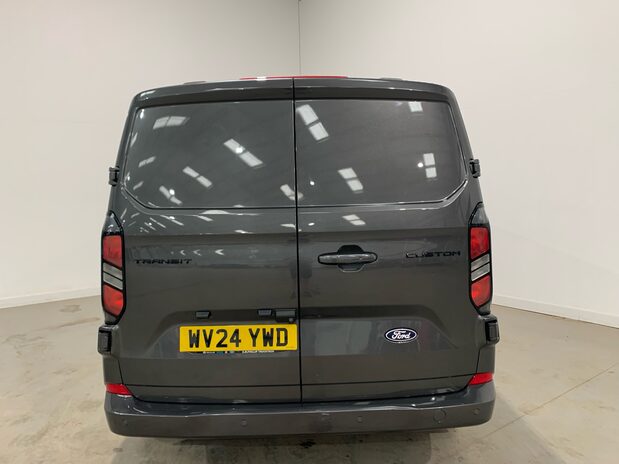 Ford Transit Custom Transit Custom 300 L2 Diesel 2.0 Eco Blue 136ps H1 Van Limited 19