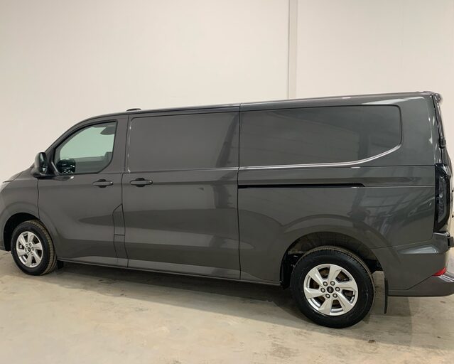 Ford Transit Custom Transit Custom 300 L2 Diesel 2.0 Eco Blue 136ps H1 Van Limited
