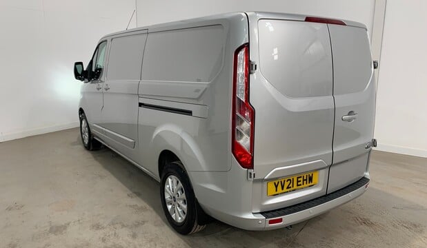 Ford Transit Custom 320 L2 DIESEL FWD 2.0 EcoBlue 130ps Low Roof Limited Van Auto