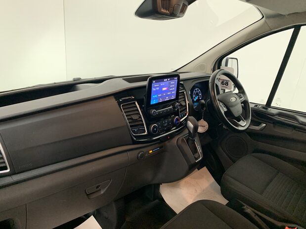 Ford Transit Custom 320 L2 DIESEL FWD 2.0 EcoBlue 130ps Low Roof Limited Van Auto 3