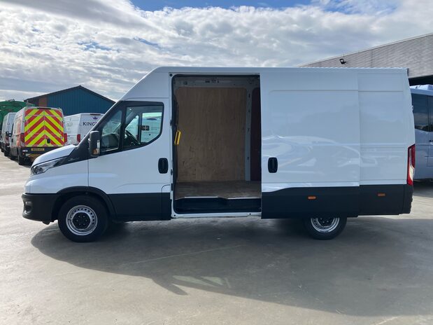 Iveco Daily Daily 35S14V 2.3 H2 Business Van 3520 WB 9