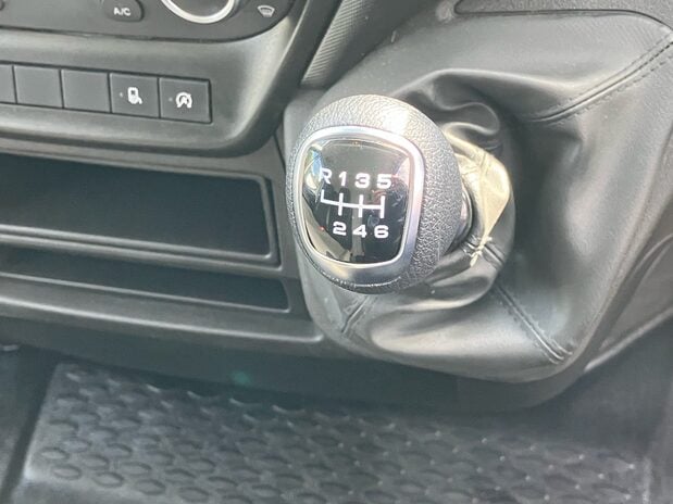 Iveco Daily Daily 35S14V 2.3 H2 Business Van 3520 WB 14