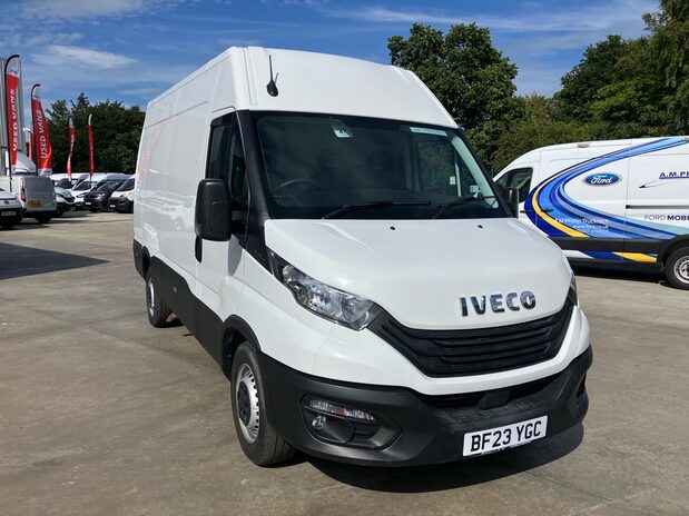 Iveco Daily Daily 35S14V 2.3 H2 Business Van 3520 WB 1