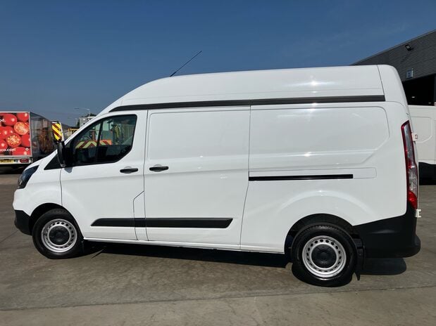 Ford Transit Custom Transit Custom 320L2 2.0 EcoBlue 130ps H2 Roof Leader Van 7