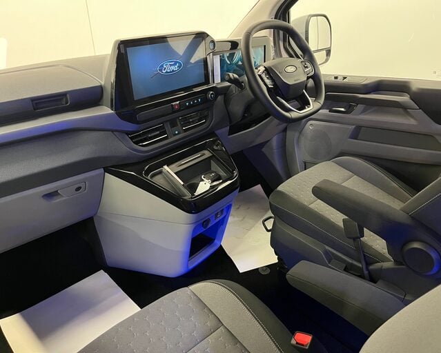 Ford Transit Custom Camper 320L1 Nugget Titanium 2.0 EcoBlue 170ps Auto **NEW**