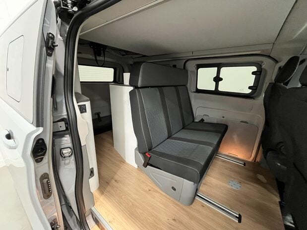 Ford Transit Custom Camper 320L1 Nugget Titanium 2.0 EcoBlue 170ps Auto **NEW** 13