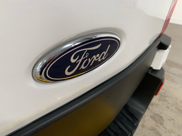 Ford Transit Transit 350L3 2.0 EcoBlue 130ps H2 Welfare Van with Toilet 10