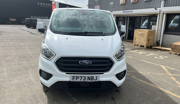 Ford Transit Custom TRANSIT CUSTOM 300 L2 H1 DIESEL FWD 2.0 Eco Blue 130ps Low Roof 