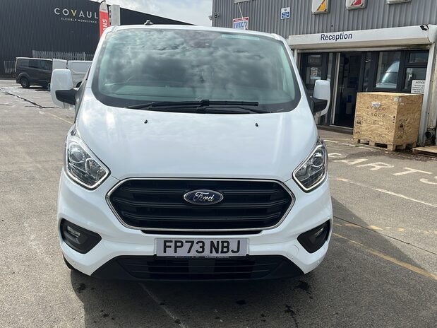 Ford Transit Custom TRANSIT CUSTOM 300 L2 H1 DIESEL FWD 2.0 Eco Blue 130ps Low Roof 2