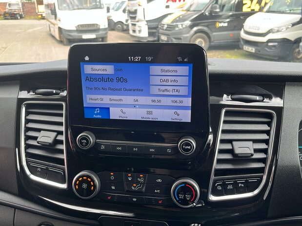 Ford Transit Custom TRANSIT CUSTOM 300 L2 H1 DIESEL FWD 2.0 Eco Blue 130ps Low Roof 15