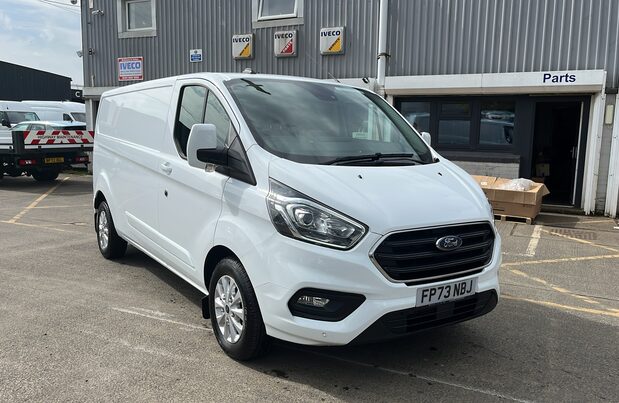 Ford Transit Custom TRANSIT CUSTOM 300 L2 H1 DIESEL FWD 2.0 Eco Blue 130ps Low Roof