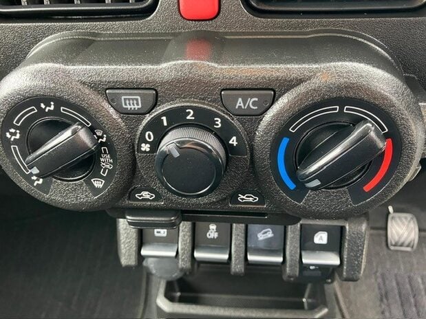 Suzuki Jimny 1.5 ALLGRIP Commercial 4WD 9