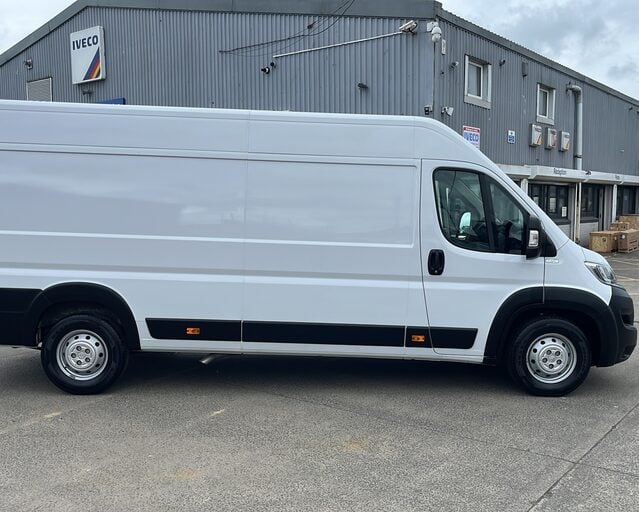 Citroen Relay RELAY 35 HEAVY L4 DIESEL 2.2 Blue HDi H2 Van 140ps Enterprise Edition
