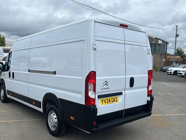 Citroen Relay RELAY 35 HEAVY L4 DIESEL 2.2 Blue HDi H2 Van 140ps Enterprise Edition 8