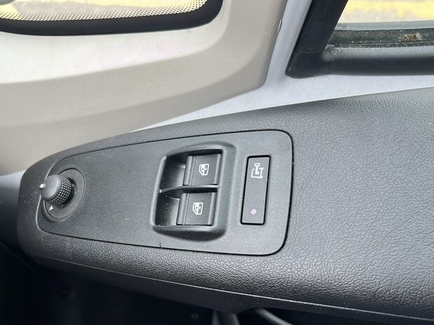 Citroen Relay RELAY 35 HEAVY L4 DIESEL 2.2 Blue HDi H2 Van 140ps Enterprise Edition 16