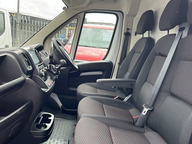 Citroen Relay RELAY 35 HEAVY L4 DIESEL 2.2 Blue HDi H2 Van 140ps Enterprise Edition 20