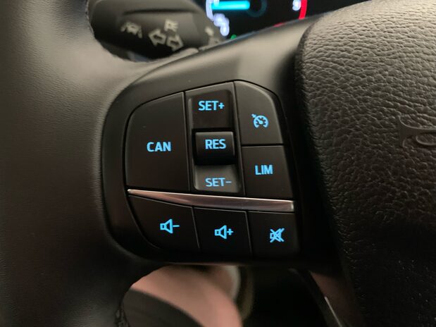 Ford Transit Transit 350 L3 Diesel RWD 2.0 Eco Blue 170ps H2 Limited Van 18