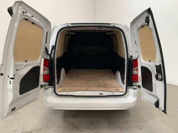 Citroen Berlingo Citroen Berlingo XL Diesel 1.5 Blue HDi 100ps Van Driver 7