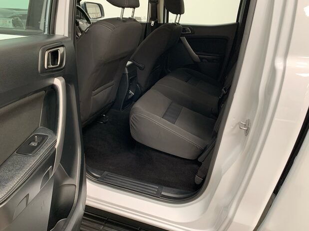 Ford Ranger RANGER DIESEL Pick Up Double Cab XLT 2.0 Eco Blue 170 Fitted with Canopy 12