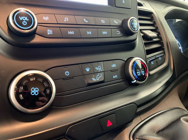 Ford Transit Transit 350 L3 Diesel RWD 2.0 EcoBlue 130ps Double Cab Tipper [1 Way] 17