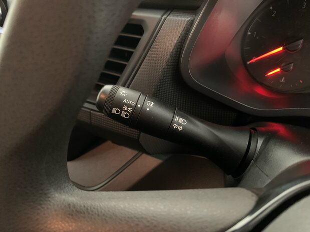 Renault Trafic Trafic LWB Diesel LL30 Blue dCi 130 Business Van 16