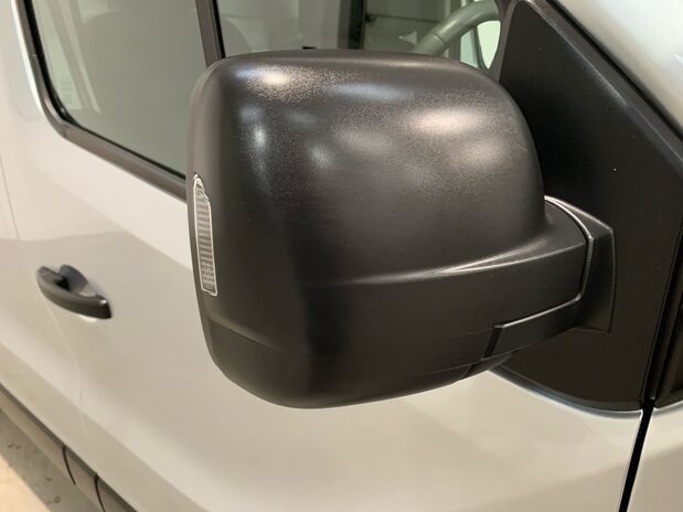 Renault Trafic Trafic LWB Diesel LL30 Blue dCi 130 Business Van 10