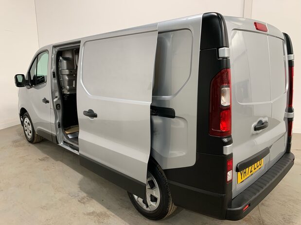 Renault Trafic Trafic LWB Diesel LL30 Blue dCi 130 Business Van 4