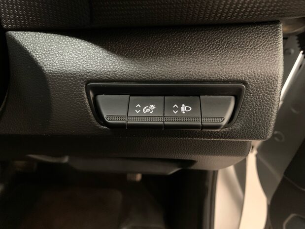 Renault Trafic Trafic LWB Diesel LL30 Blue dCi 130 Business Van 24