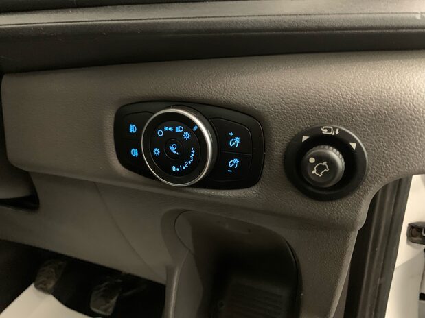 Ford Transit Transit 350L2 2.0 EcoBlue 130ps Tipper 18