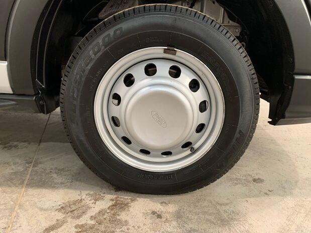 Ford Transit Transit 460 L4 Minibus Diesel RWD 2.0 Ecoblue 130ps H3 17-Seater Leader 7