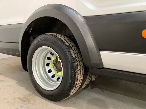 Ford Transit Transit 460 L4 Minibus Diesel RWD 2.0 Ecoblue 130ps H3 17-Seater Leader 11