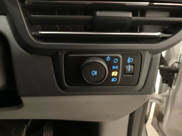 Ford Transit Custom 300L2 H1 2.0 EcoBlue 136ps Van Limited 18