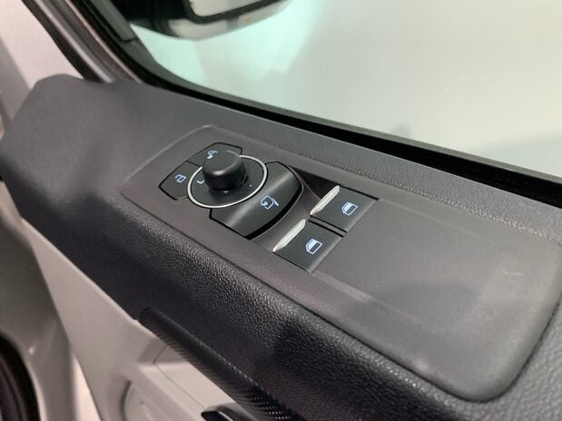 Ford Transit Custom 300L2 H1 2.0 EcoBlue 136ps Van Limited 21