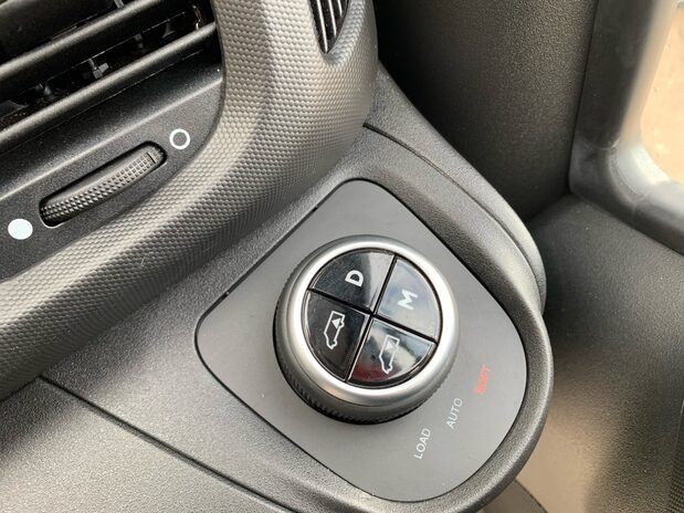 Iveco Daily 65C18H A8 B LMB/P 4100L WB Hi-Matic Minibus c/w lift & air suspension *NEW* 17