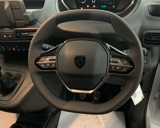 Peugeot Partner PEUGEOT PARTNER PROFESSIONAL L2 BHDI CREW VAN