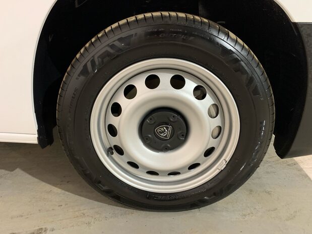 Peugeot Partner PEUGEOT PARTNER PROFESSIONAL L2 BHDI CREW VAN 16