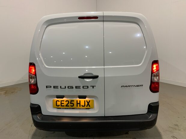 Peugeot Partner PEUGEOT PARTNER PROFESSIONAL L2 BHDI CREW VAN 4
