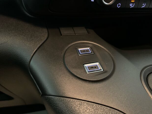 Peugeot Partner PEUGEOT PARTNER PROFESSIONAL L2 BHDI CREW VAN 13