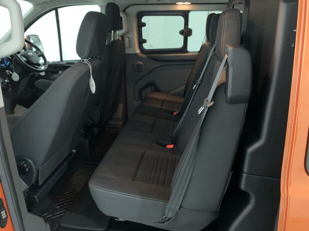 Ford Transit Custom Transit Custom 2.0 EcoBlue 130ps Low Roof D/Cab Limited Van 16