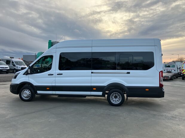 Ford Transit Transit 460L4 2.0 EcoBlue RWD 165ps H3 17 Seater Trend Auto 4