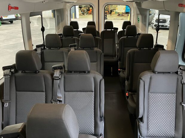 Ford Transit Transit 460L4 2.0 EcoBlue RWD 165ps H3 17 Seater Trend Auto 18