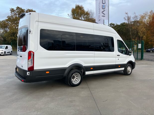 Ford Transit Transit 460L4 2.0 EcoBlue RWD 165ps H3 17 Seater Trend Auto 10