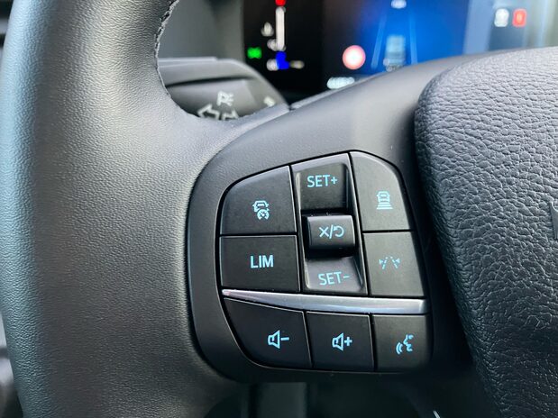 Ford Transit Transit 460L4 2.0 EcoBlue RWD 165ps H3 17 Seater Trend Auto 15