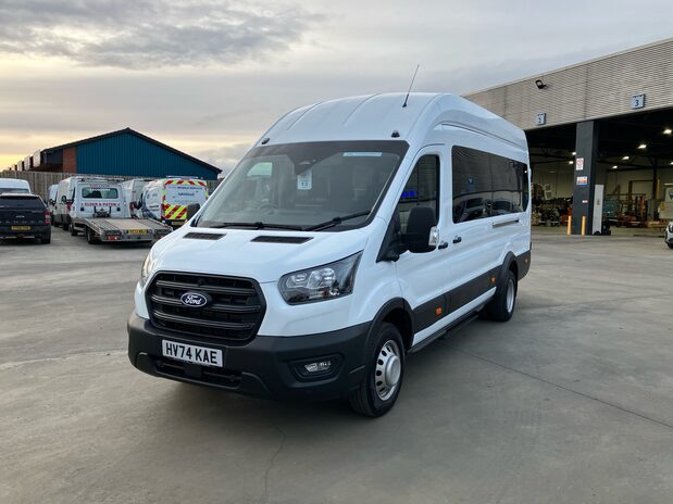 Ford Transit Transit 460L4 2.0 EcoBlue RWD 165ps H3 17 Seater Trend Auto 3